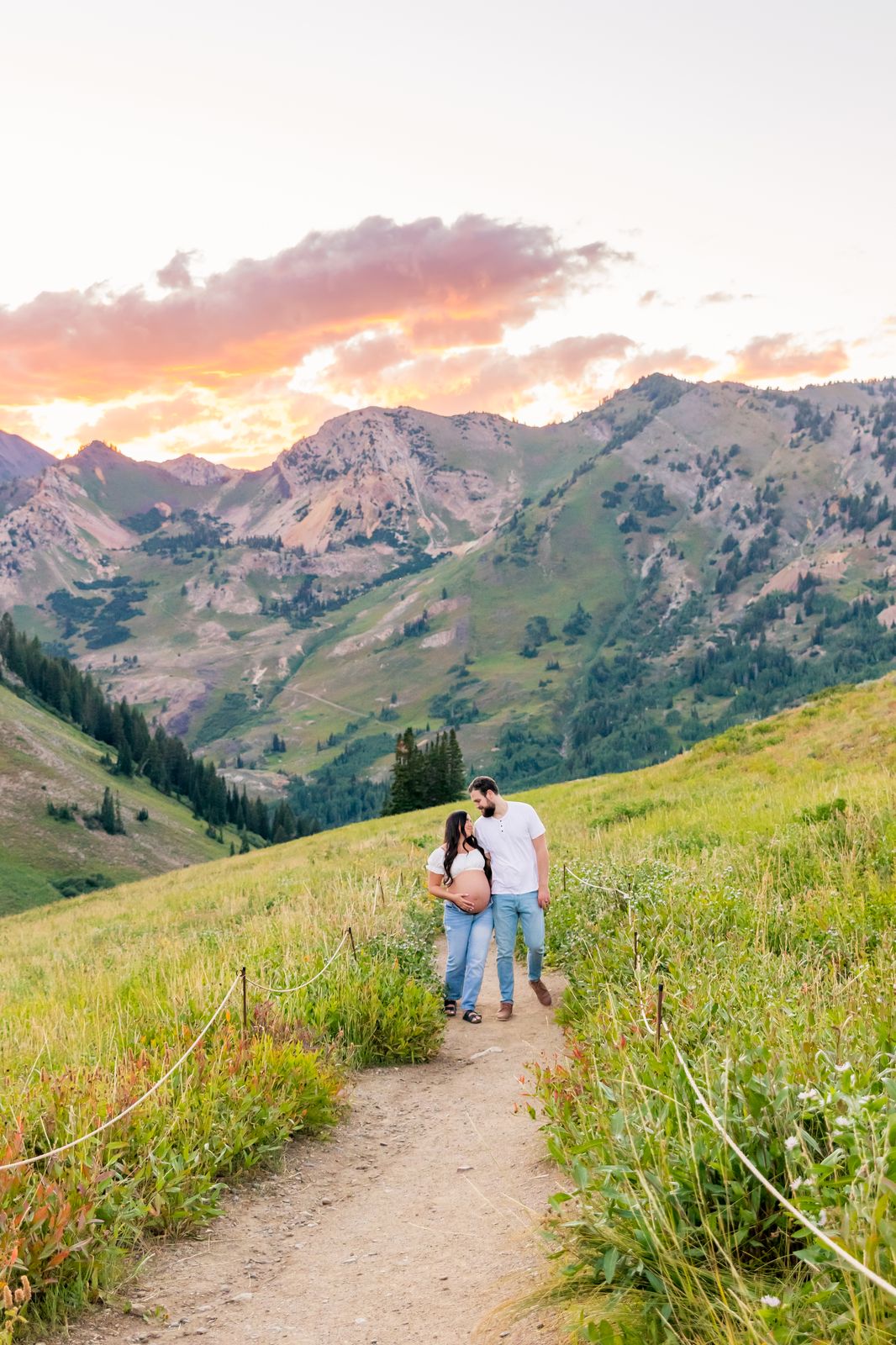 Maternity photo hover